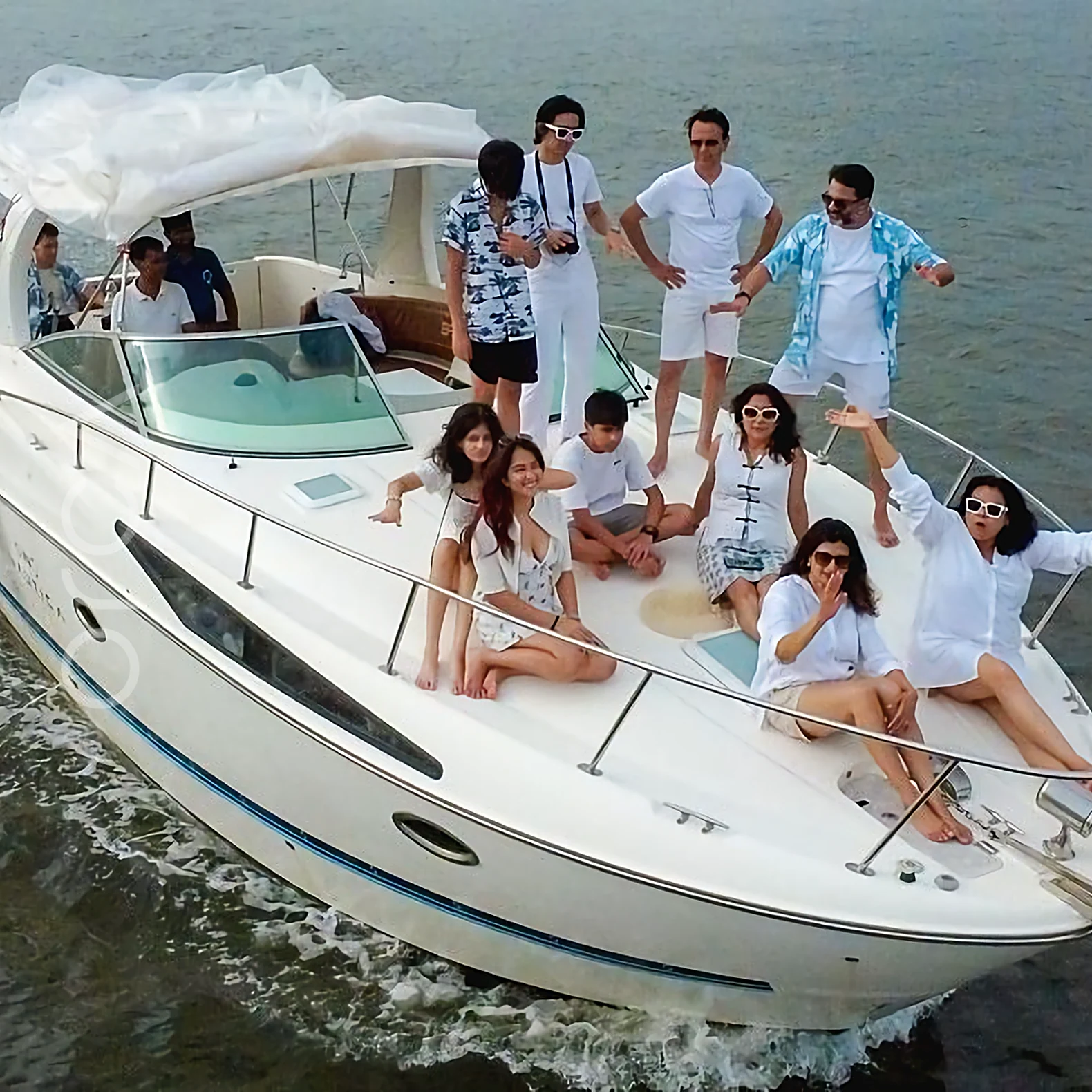 Bayliner 340 Boat in Goa, exterior profile - Orca Sail